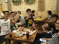 青山烧烤加盟,学烧烤技术,开烧烤店多少钱疯狂烤翅加盟