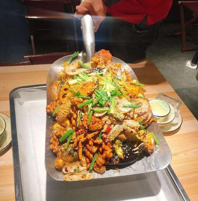 青山手抓海鲜加盟